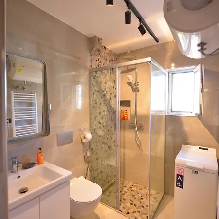 Penthouse Of The Rising Sun Appartement Golem (Tirana)